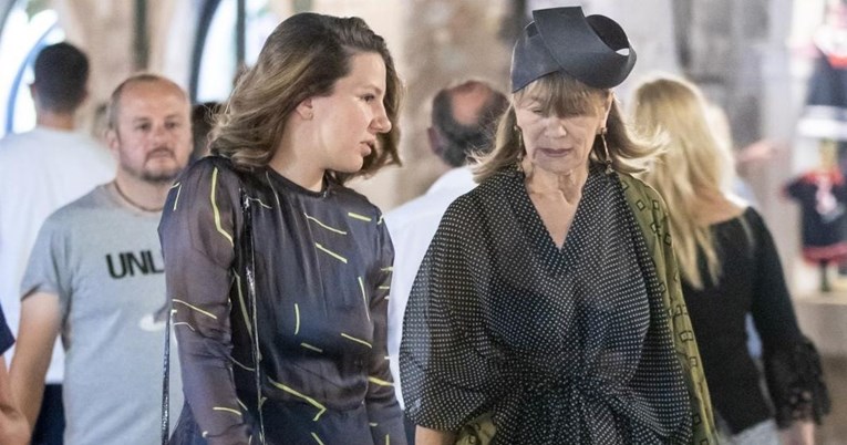 FOTO Đurđa Tedeschi privlačila je sve poglede u prozirnoj haljini na Stradunu